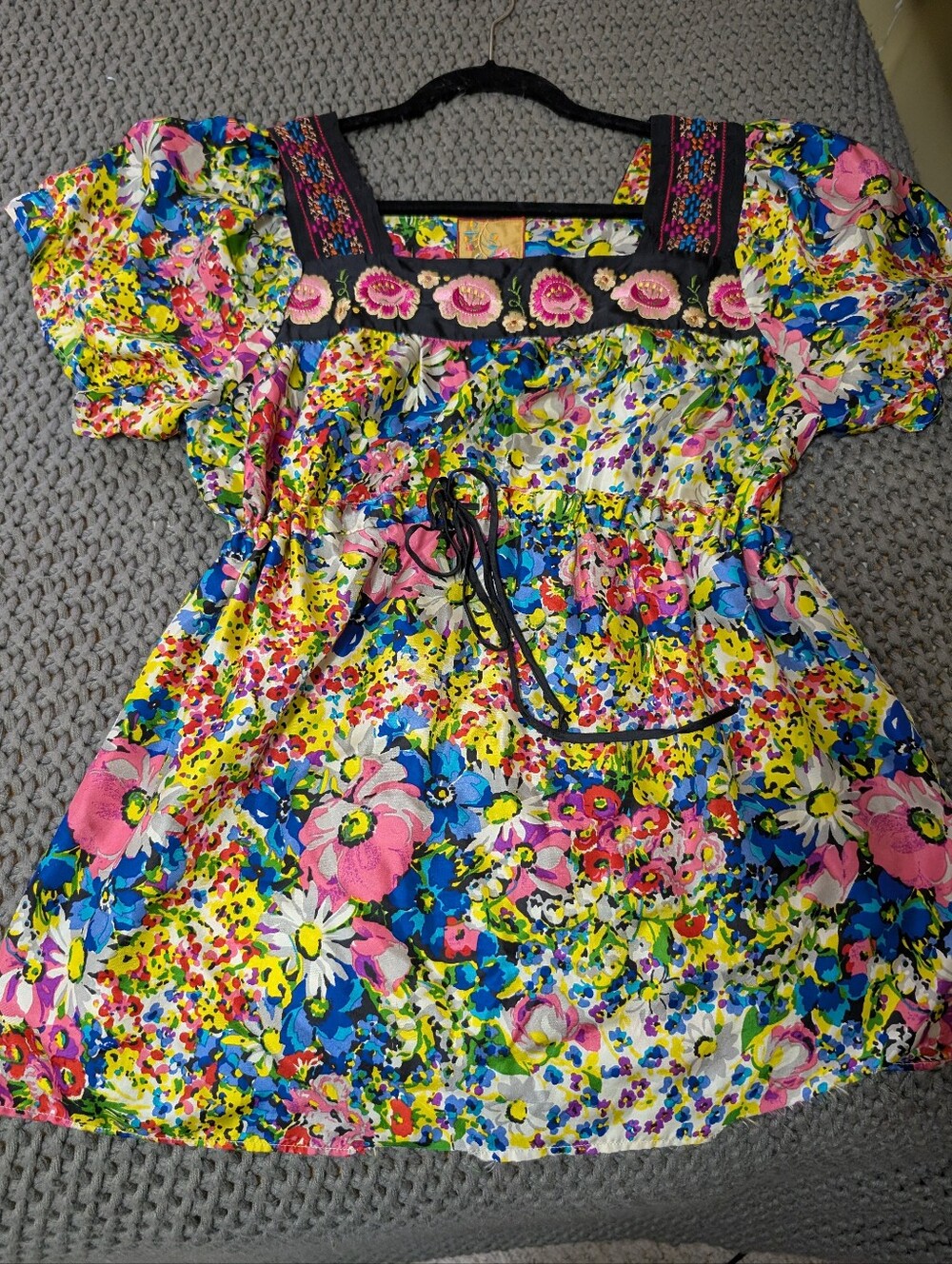 Johnny Was 100% Silk Floral Embroidered Tunic Top Multicolor Size M - READ